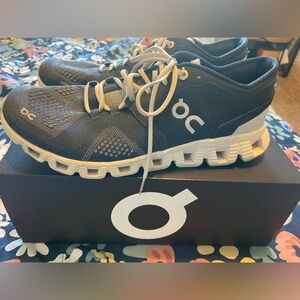 On Cloud- Cloud X Black/Pearl Size 9